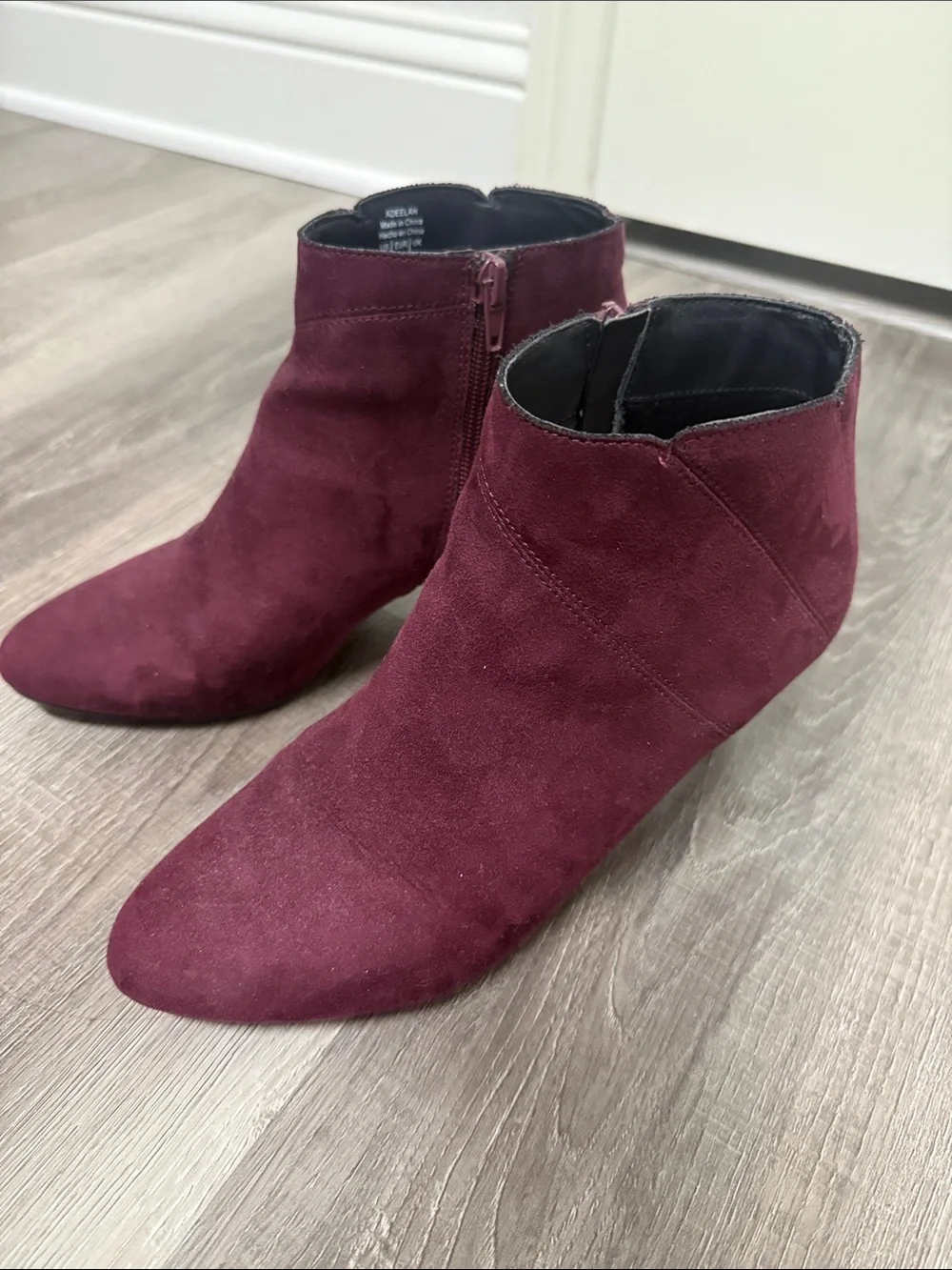 Kelly & Katie Wine Suede Pointed Ankle Booties with Side Zip 9M